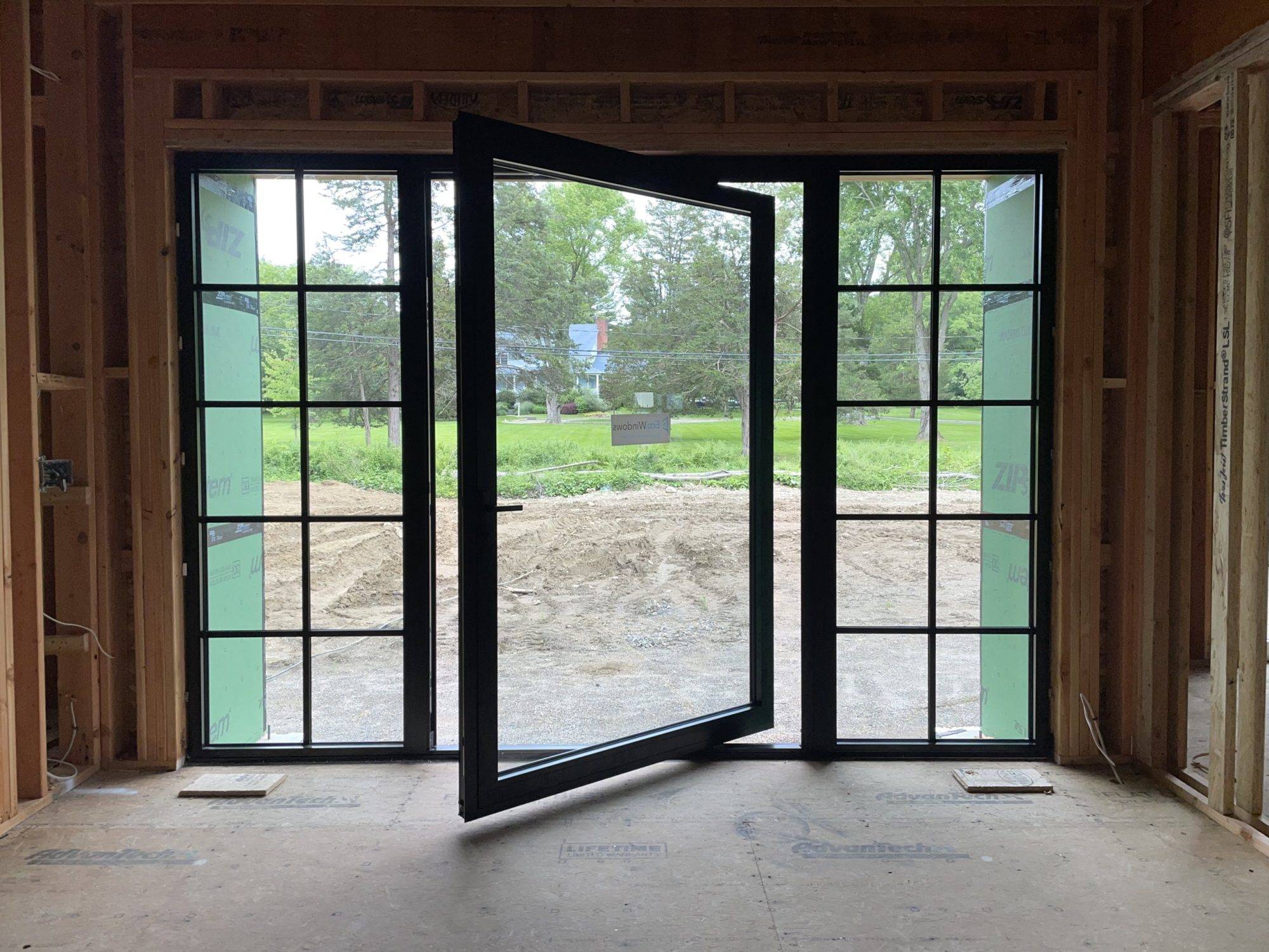Wilton Project Appletree #089 – Aluminum Pivot Glass Door Installation